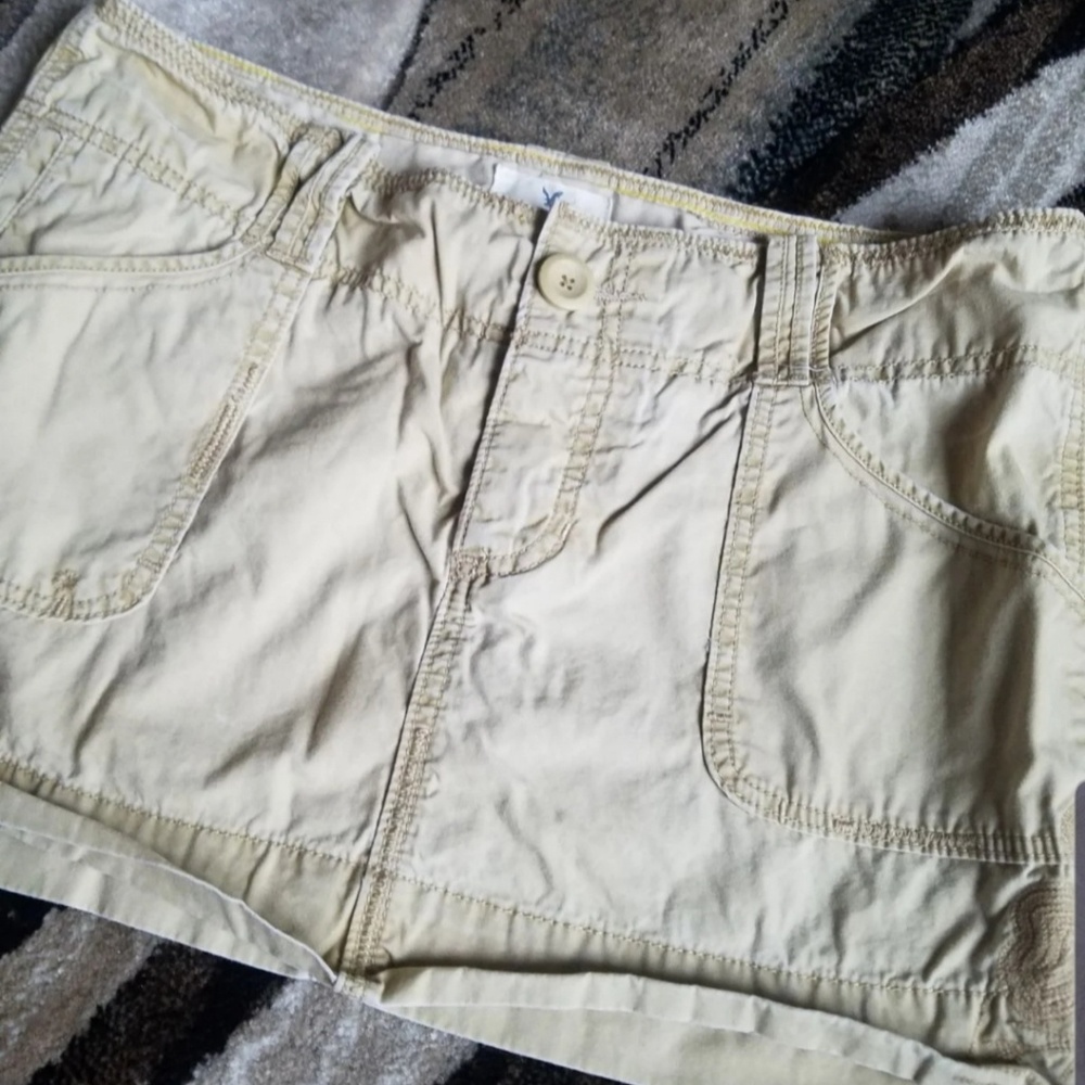 American Eagle Khaki Skirt - Size 8